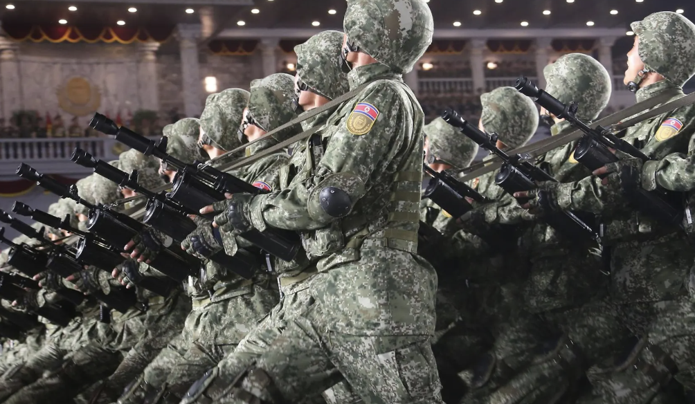 AL MENOS 100 SOLDADOS NORCOREANOS QUE APOYAN A RUSIA HAN MUERTOS EN UCRANIA: COREA DEL SUR